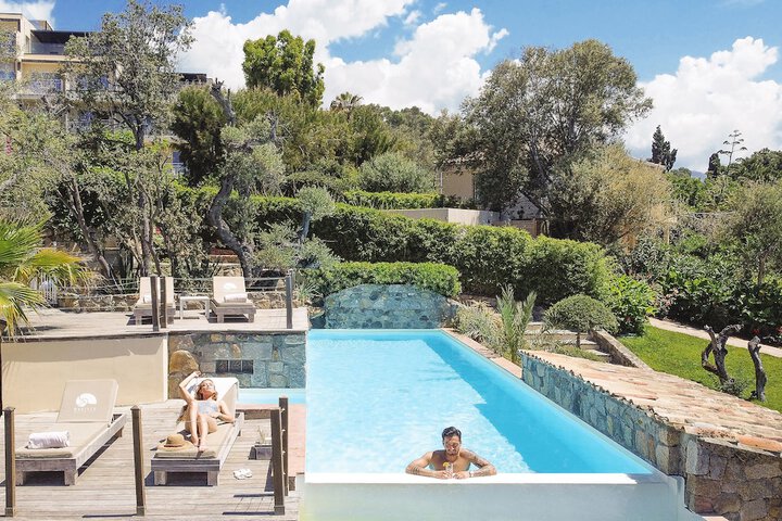 Pool Hotel