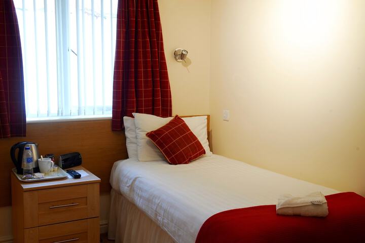 Room 12 of 35