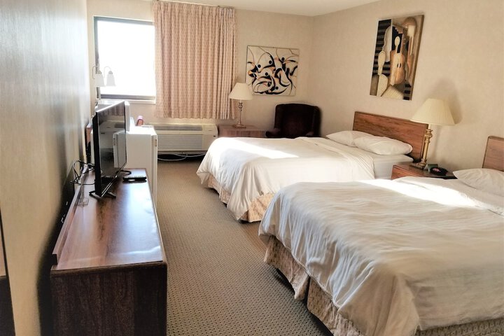2 Double Beds (10 of 16)