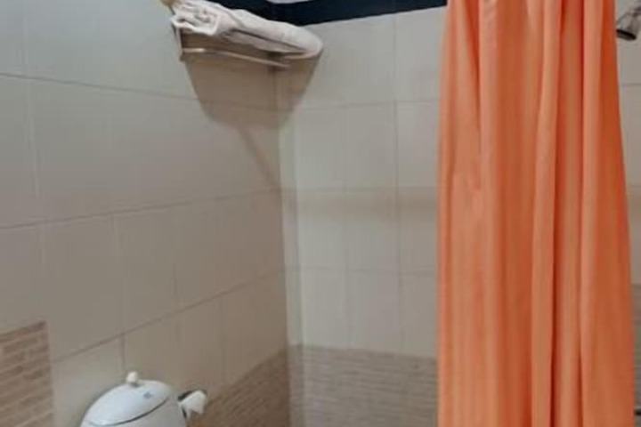 Room 12 of 19