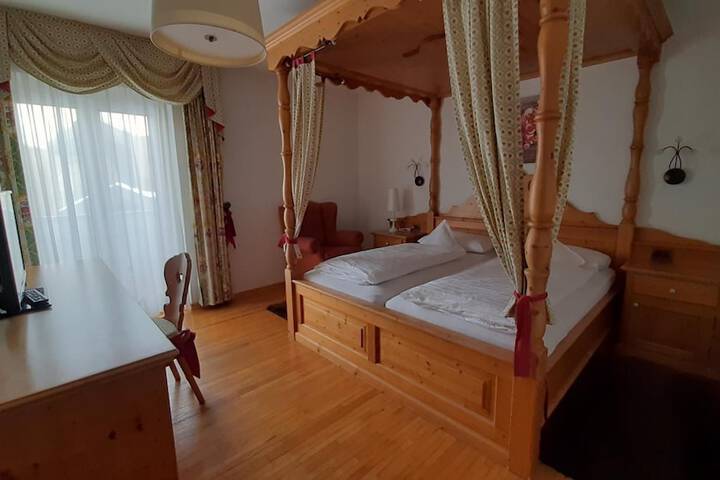 Room 7 of 54
