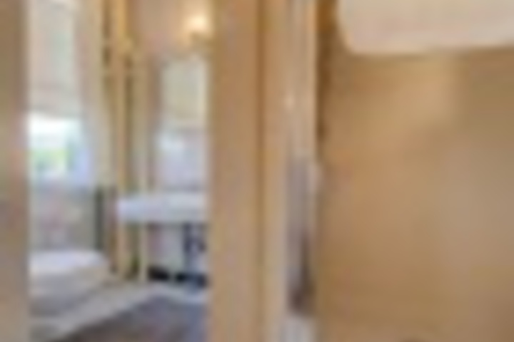 Room 219 of 408