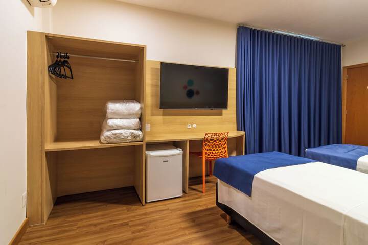 Room 45 of 102