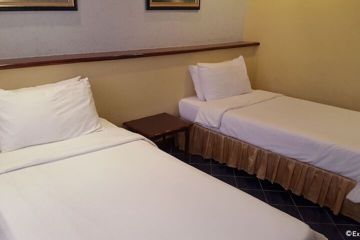 Room 21 of 62