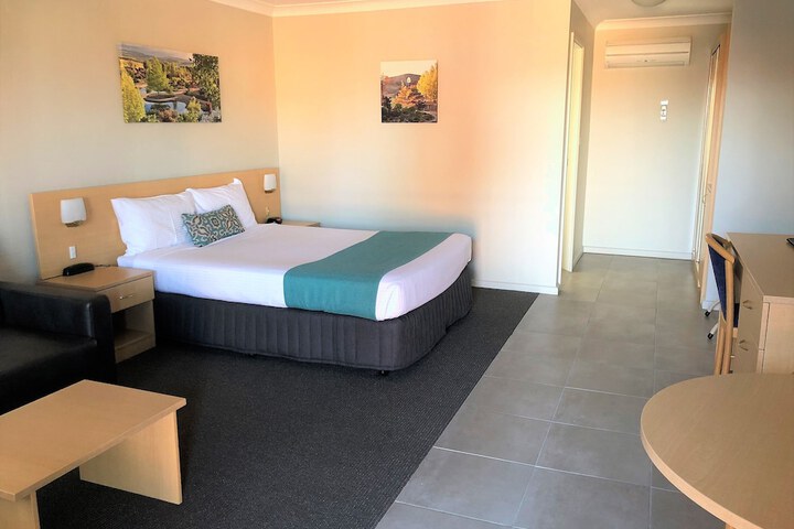Room 46 of 81