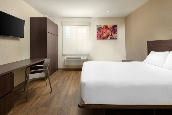 Room 3 of 30