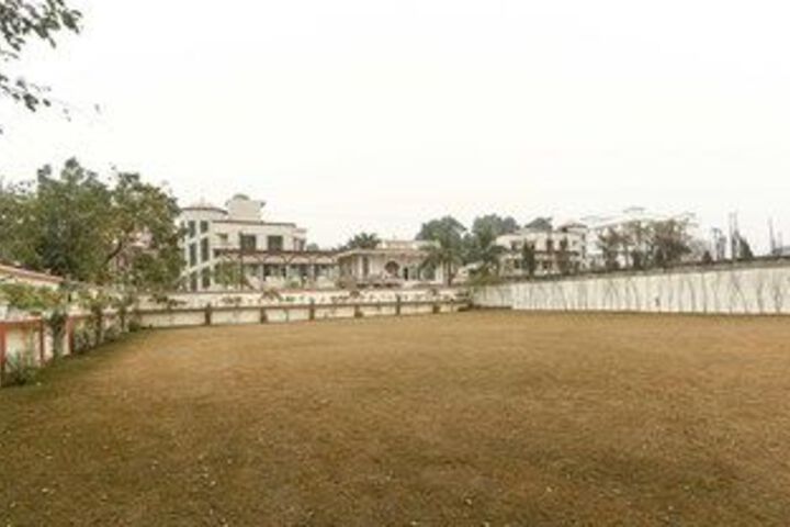 Property Grounds 25 of 32