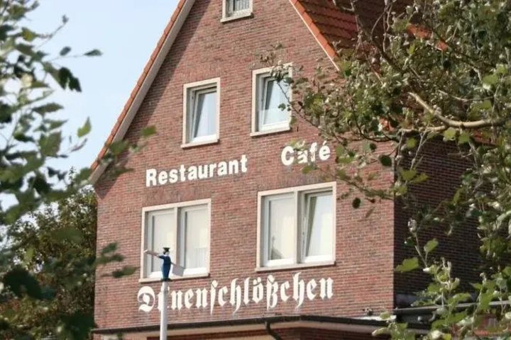 Hotel Dünenschlößchen