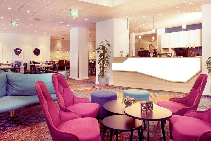 Guest Lobby