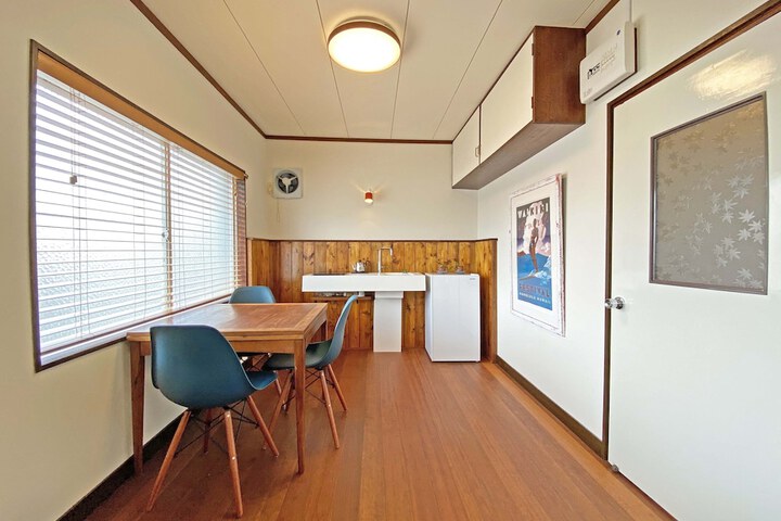 Room 9 of 34