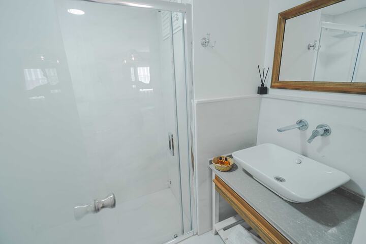 Room 45 of 61