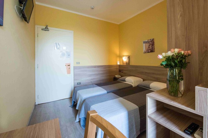Room 14 of 63