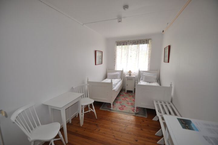 Room 13 of 53