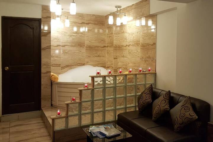 Room 16 of 36