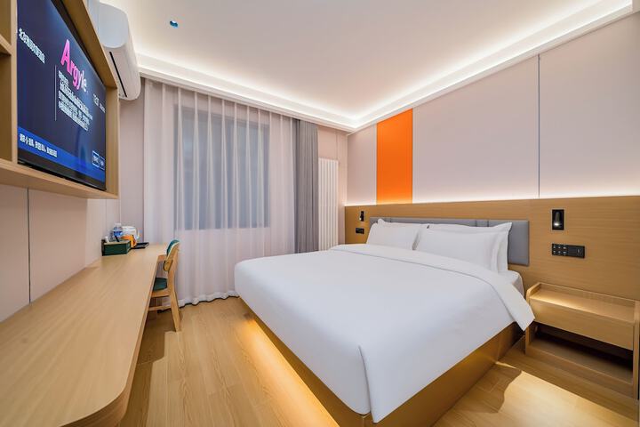Room 3 of 22