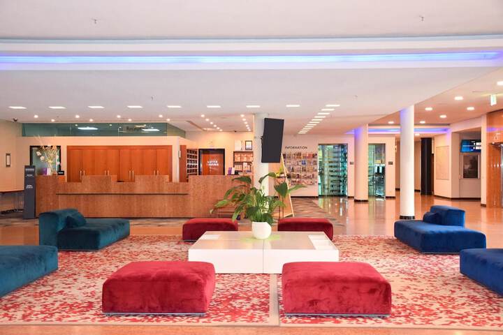 Guest Lobby
