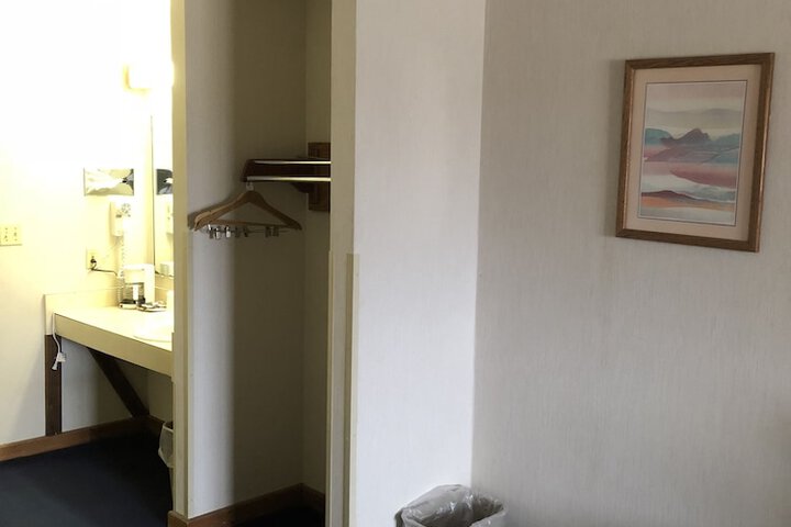Room 12 of 56