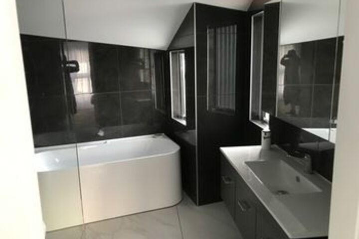 Room 4 of 23