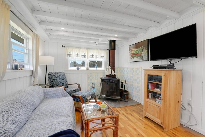Room 8 of 44