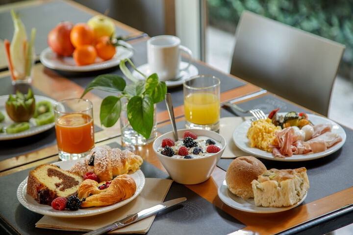 Breakfast meal