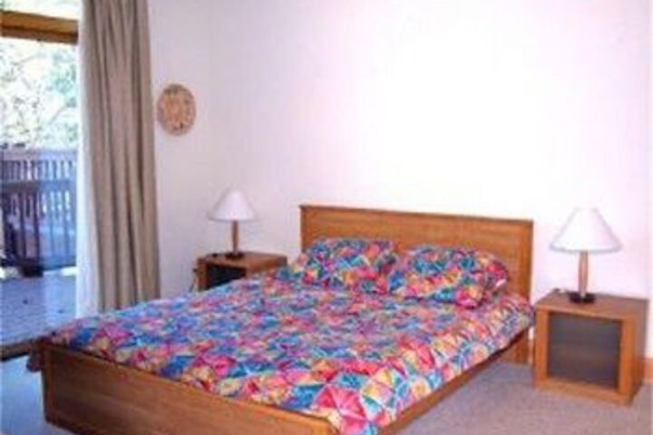 Room 2 of 5