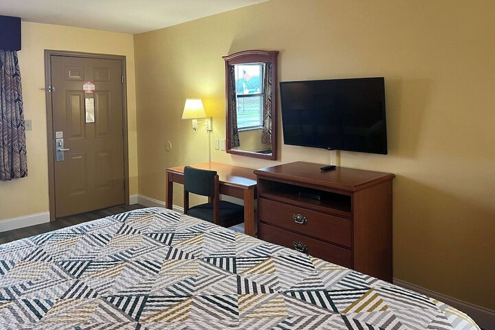 Room 2 of 16