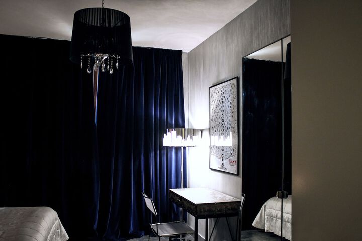 Room 9 of 48