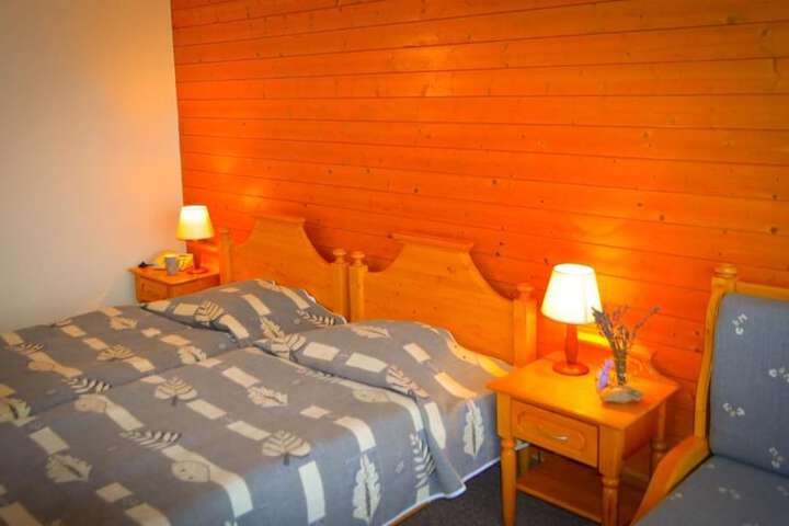 Room 7 of 32