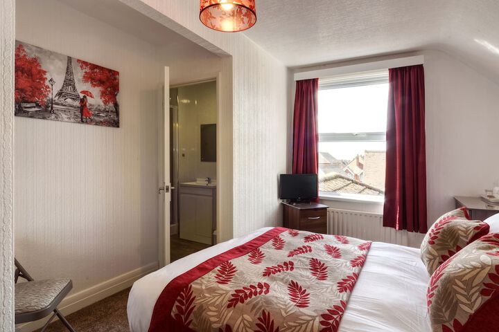 Room 8 of 49