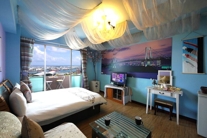 Room 15 of 51