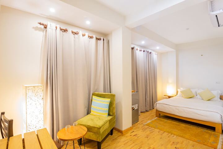 Room 9 of 17