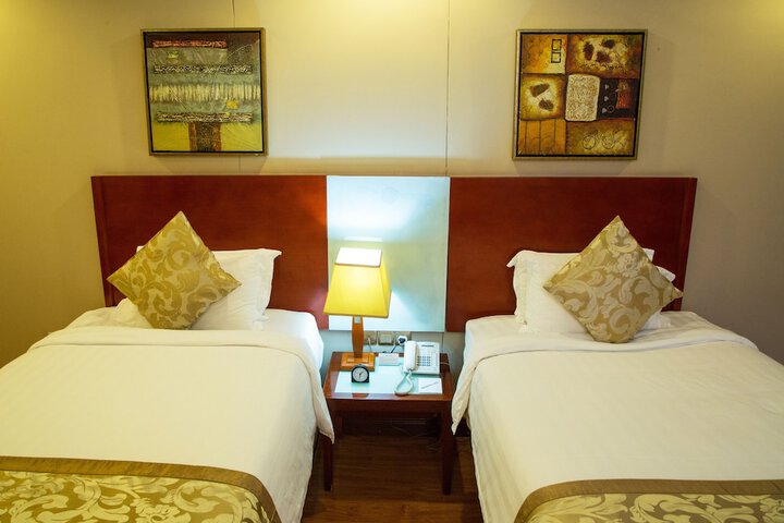 Room 33 of 75