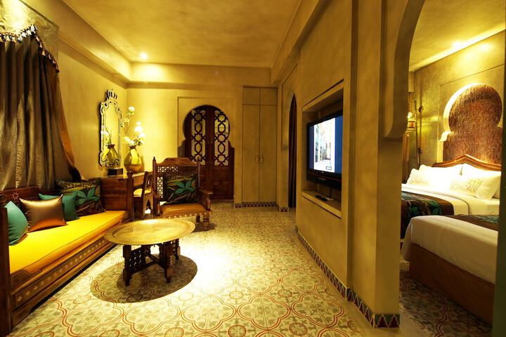 Room 32 of 150