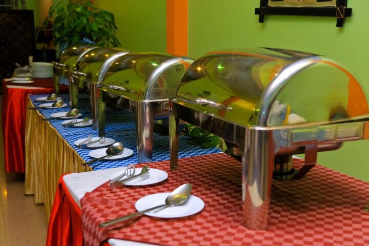 Dining 23 of 25