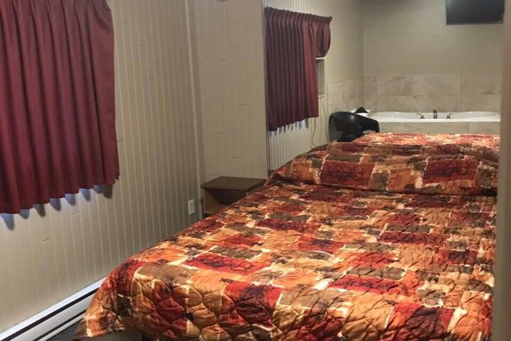 Room 9 of 20