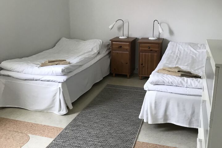 Room 4 of 62