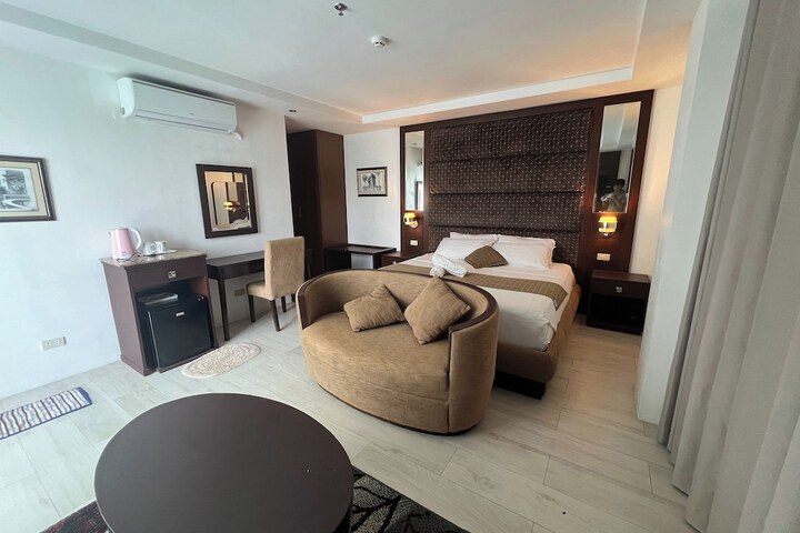 Room 29 of 68