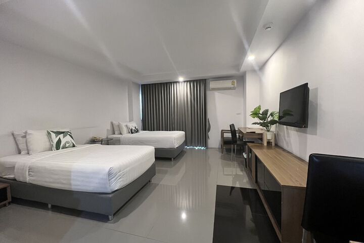 Room 26 of 65