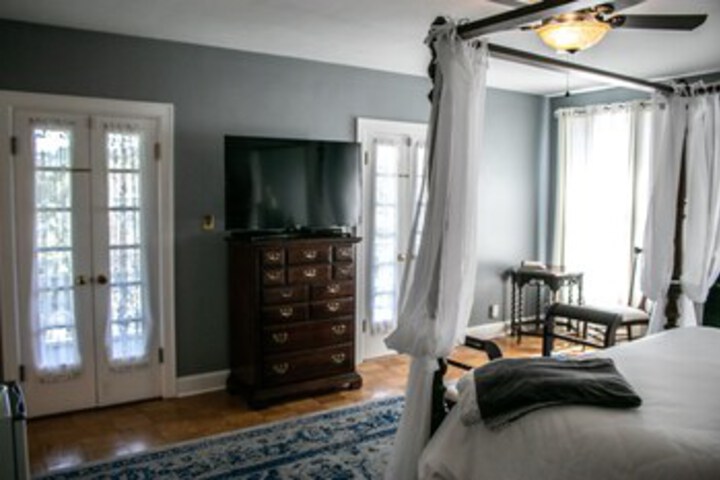 Room 40 of 52