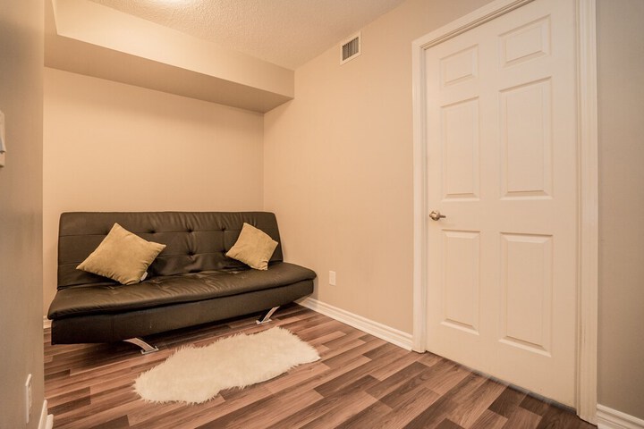 Room 14 of 24