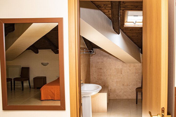 Room 40 of 62