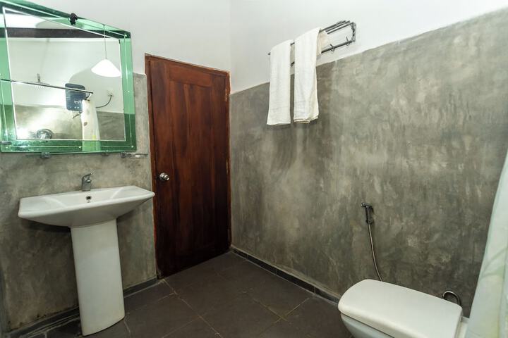 Room 19 of 35