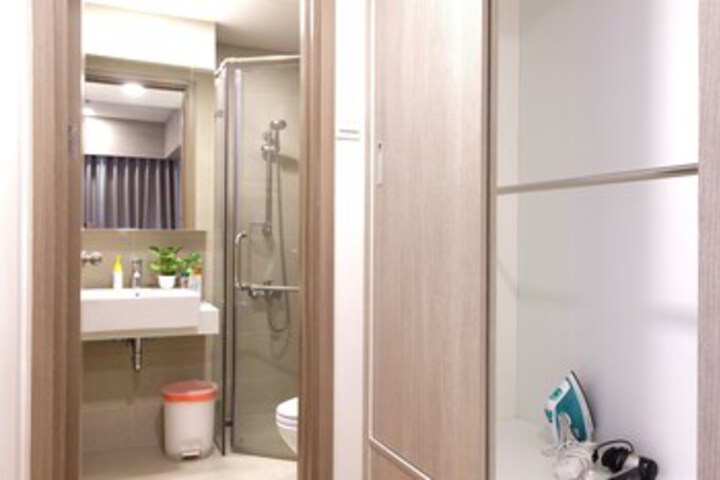 Room 26 of 155