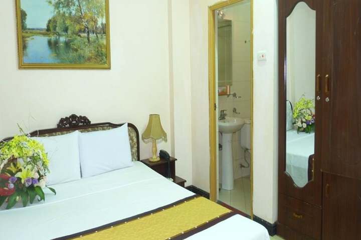 Room 16 of 34