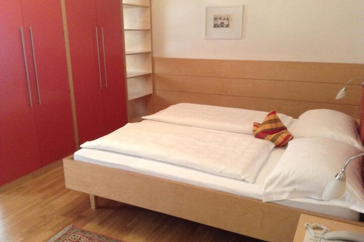 Room 8 of 54