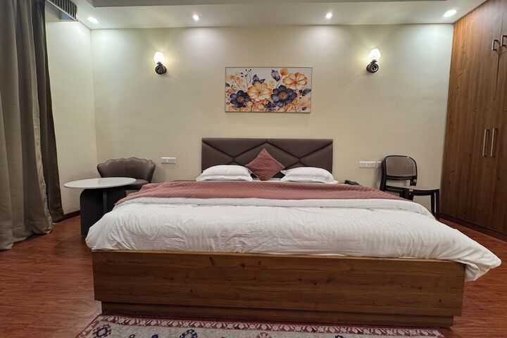 Room 11 of 39