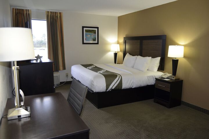 1 King Bed (18 of 27)