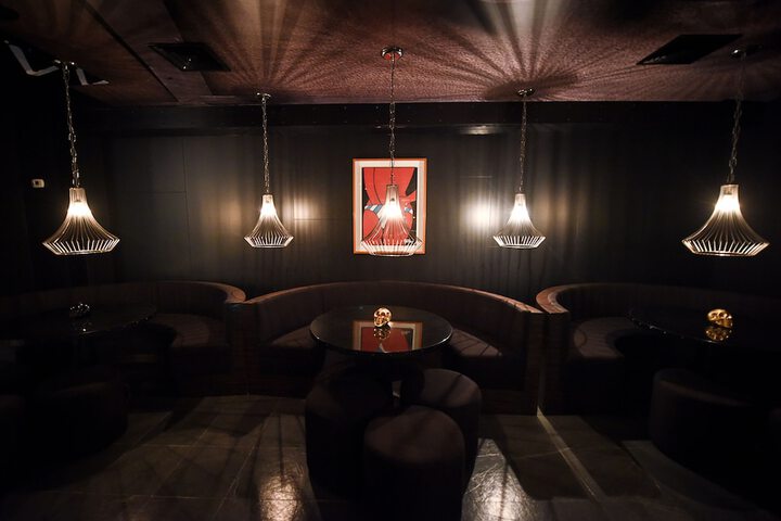 Lounge 64 of 82