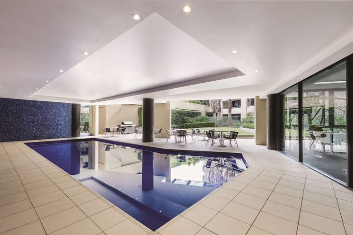 Pool 31 of 39