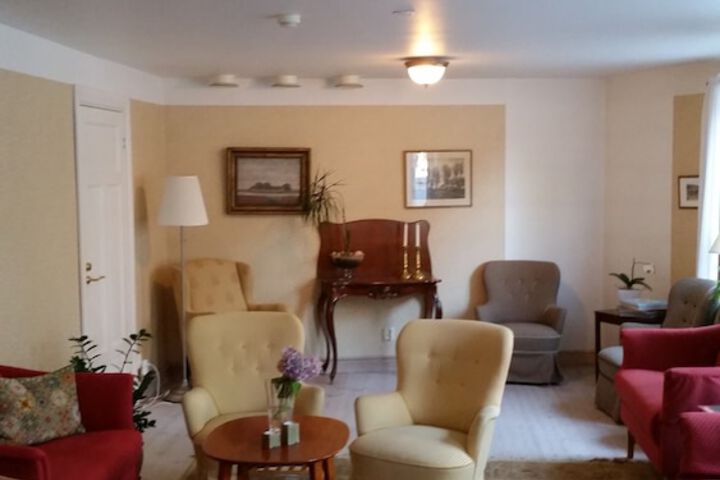 Entrance & Lobby